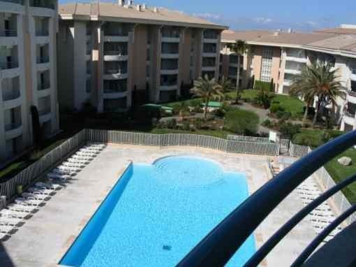 Residence Du Port - Borghese Frejus Exterior photo