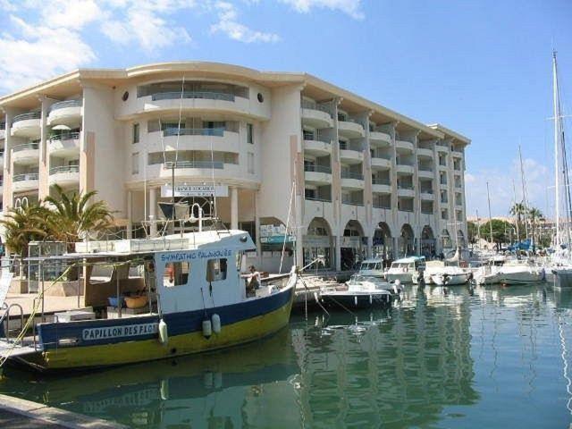 Residence Du Port - Borghese Frejus Exterior photo